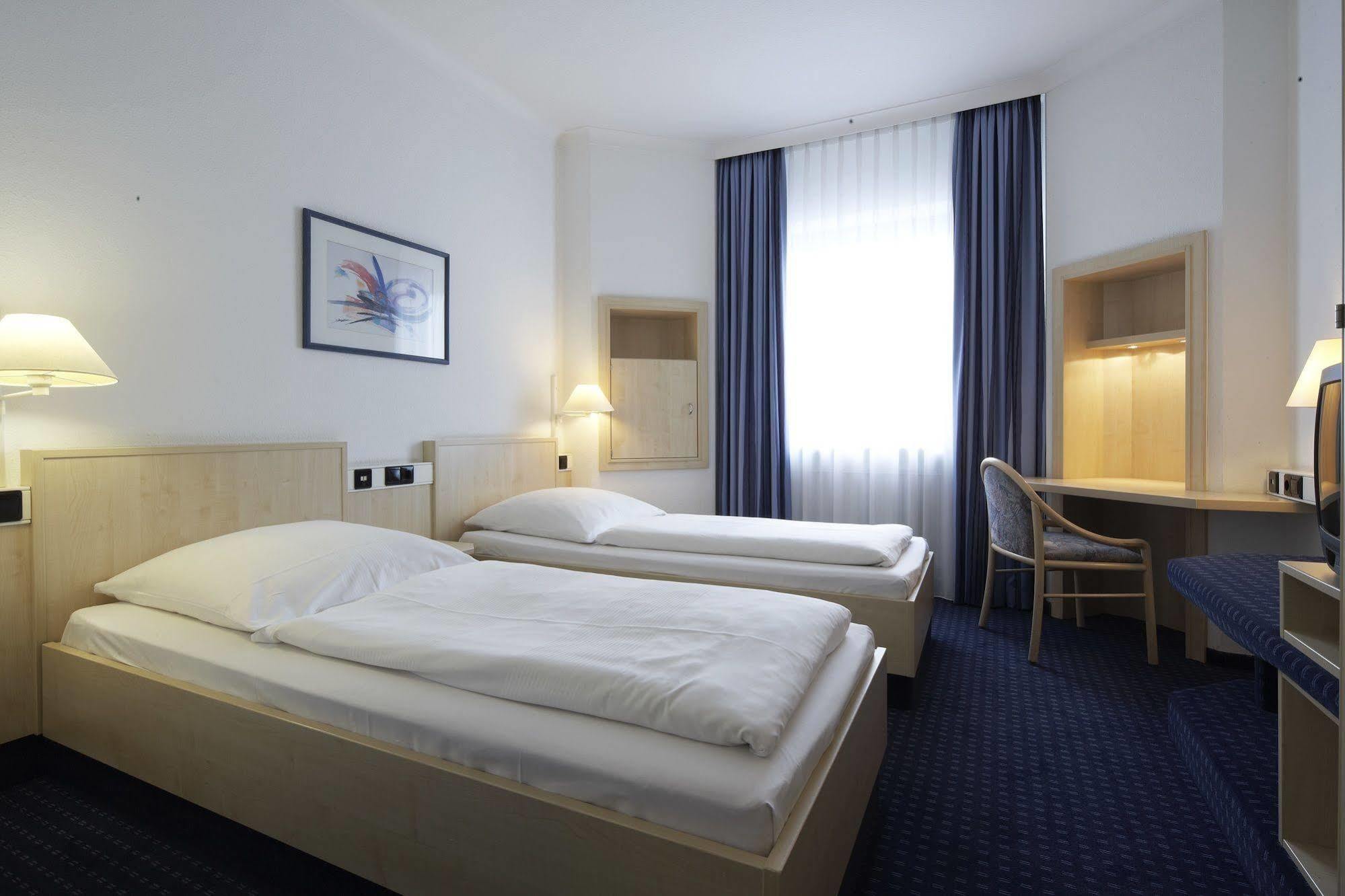 Intercityhotel ארפורט מראה חיצוני תמונה